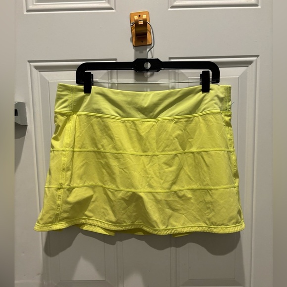 Lululemon Pace Rival Mid-Rise Skirt 15" Length *Tall
Highlight Yellow - Picture 4 of 7